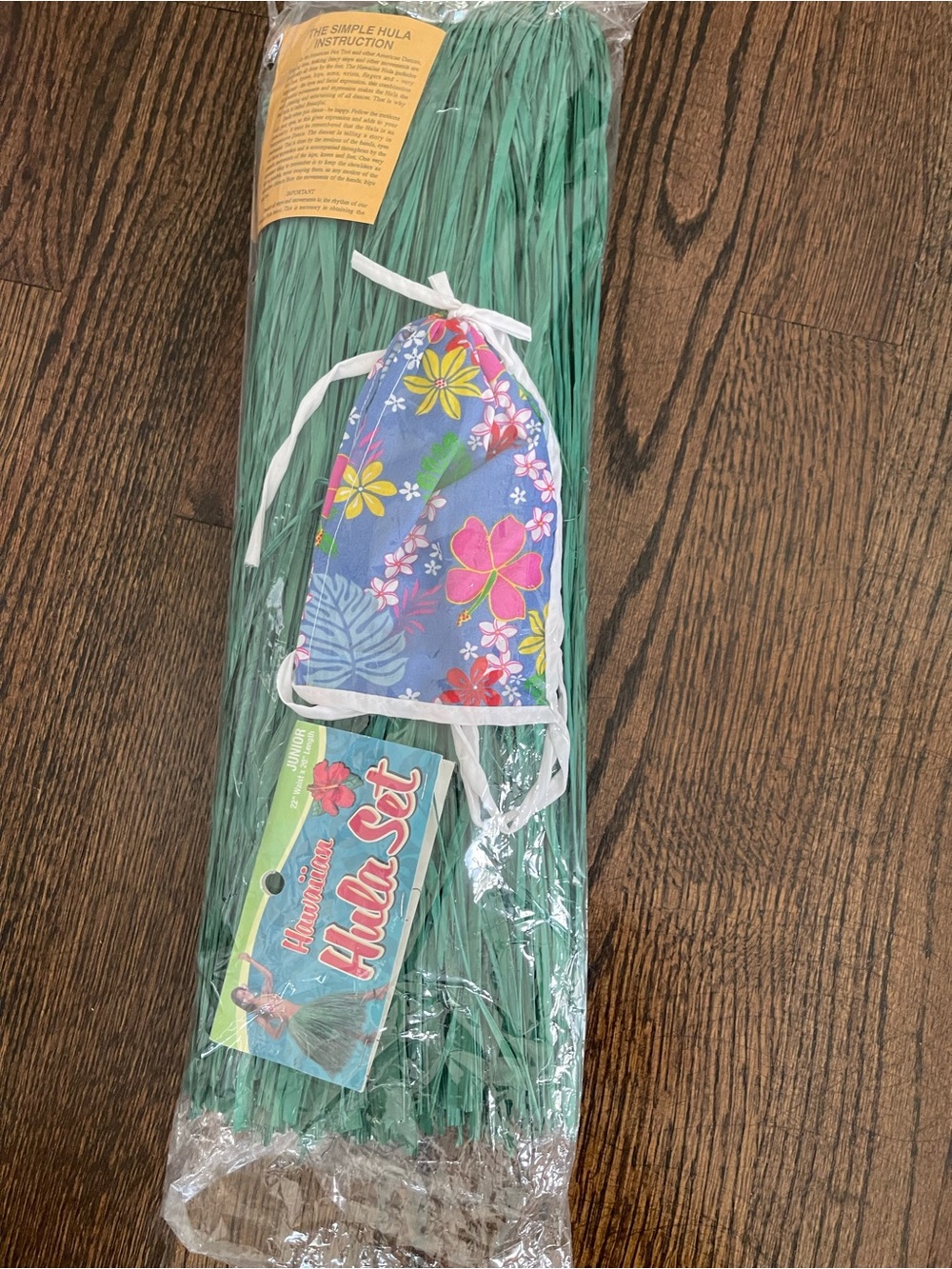 Hawaiian Hula Set with Green Grass Skirt and Floral Mask